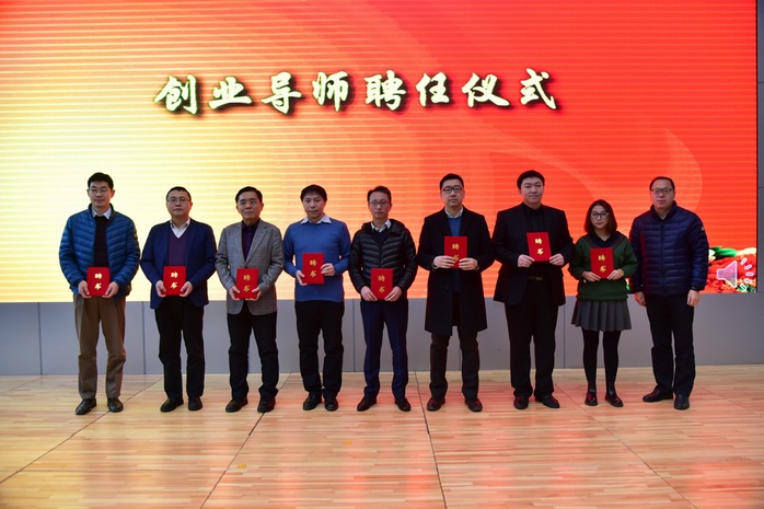 北京邮电大学第二届“创业嘉年华”活动顺利举行 (5).jpg